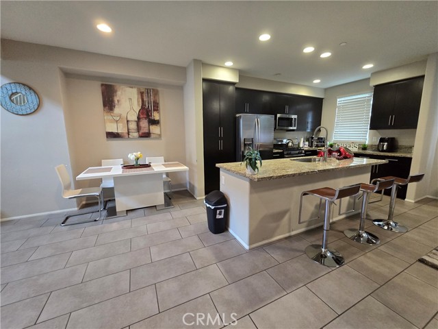 1865 Orizaba Avenue, Signal Hill CA: https://media.crmls.org/medias/ee631b8c-a16a-4f16-bf76-85a8dfb9f368.jpg