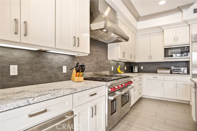 200 S Orange Grove Boulevard, Pasadena CA: https://media.crmls.org/medias/ee642f3f-ba7d-4c20-ab2f-819a3f3c717f.jpg