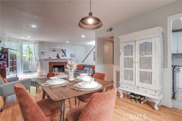 Detail Gallery Image 9 of 24 For 23549 Victory Blvd. #21,  West Hills,  CA 91307 - 3 Beds | 2/1 Baths
