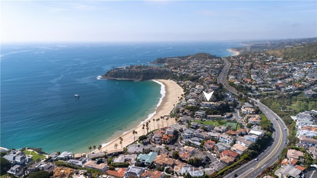 86 Emerald Bay, Laguna Beach CA: https://media.crmls.org/medias/ee64c809-711a-4136-9881-cc2a206e63ca.jpg