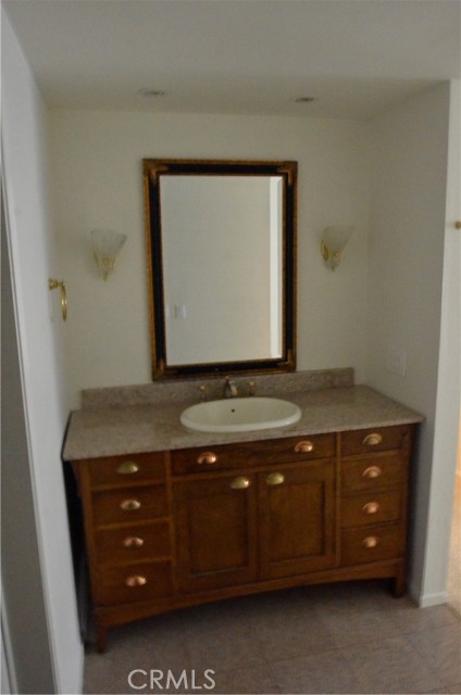 Detail Gallery Image 18 of 31 For 1111 S Coast Dr #18,  Costa Mesa,  CA 92626 - 2 Beds | 2 Baths