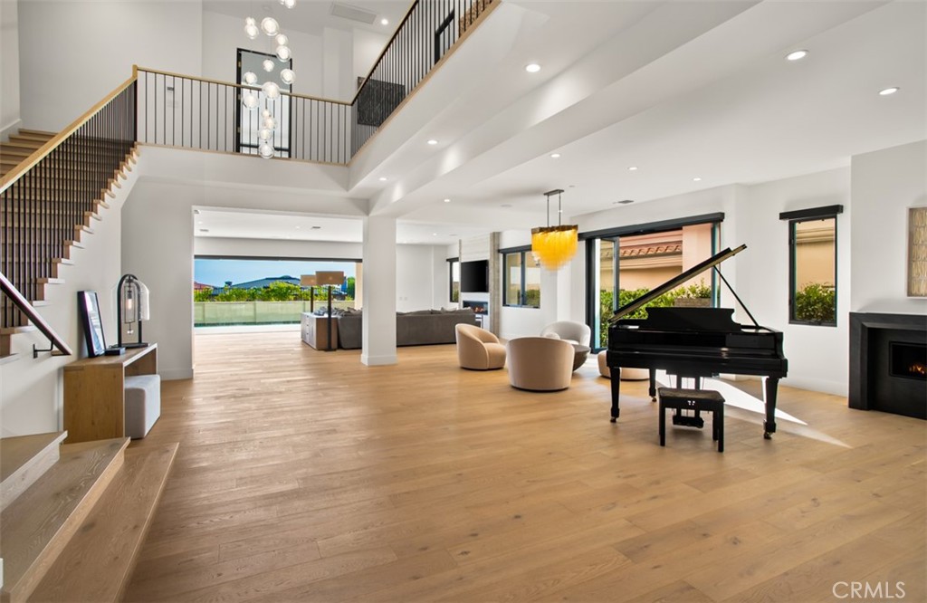 MLS #OC25164130 img 9