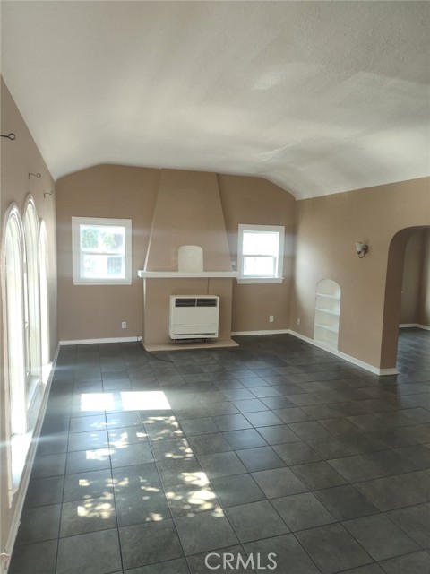 1411 Walnut AVE