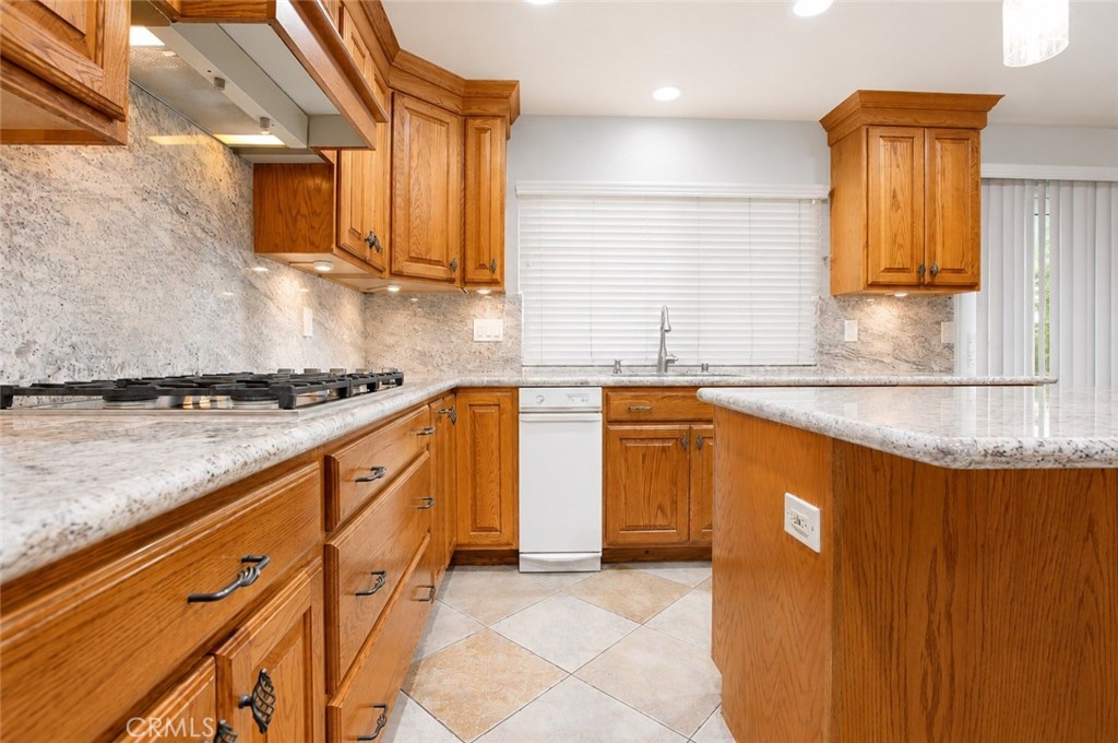 MLS #CV26137664 image #8