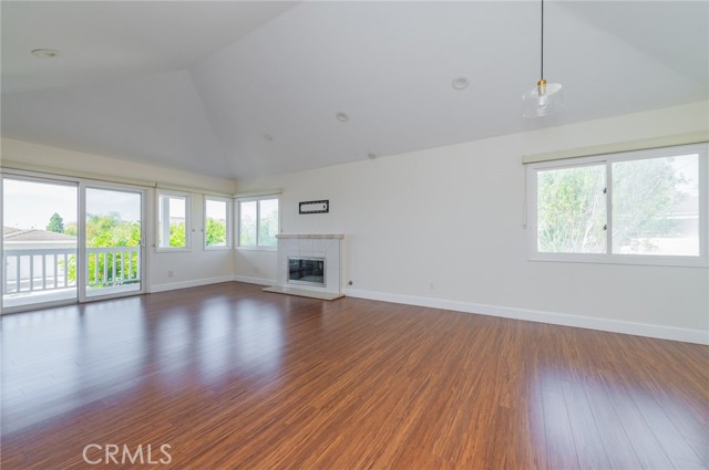 Detail Gallery Image 11 of 39 For 820 Gardenia, Corona Del Mar,  CA 92625 - 2 Beds | 2 Baths