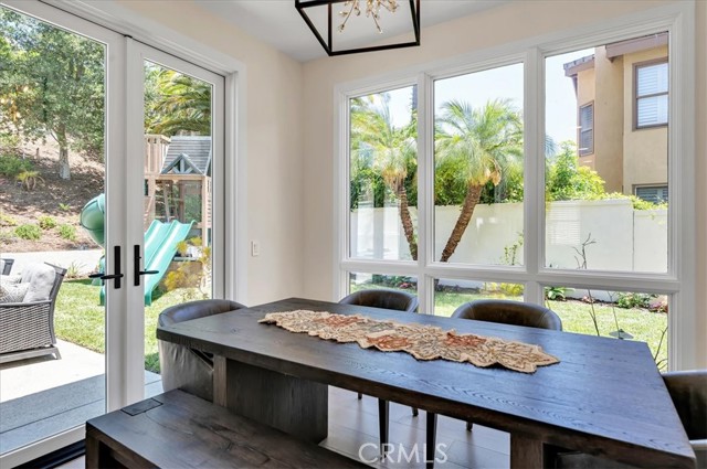 712 S Lost Canyon Road, Anaheim Hills CA: https://media.crmls.org/medias/ee68753b-c5fa-4ef1-8049-45a9dd4fe1af.jpg