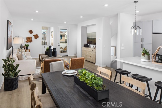 Detail Gallery Image 5 of 22 For 7447 Armeria Ln, Chino,  CA 91708 - 4 Beds | 3/1 Baths