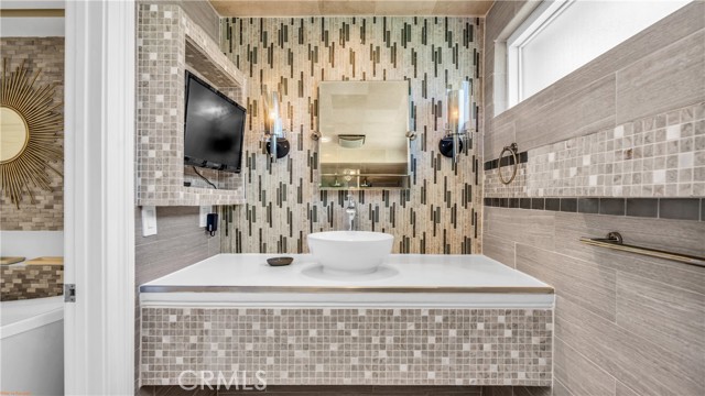 1553 Spyglass, Palm Springs CA: https://media.crmls.org/medias/ee699ff7-df06-4b62-8f45-a7fe5c64e248.jpg