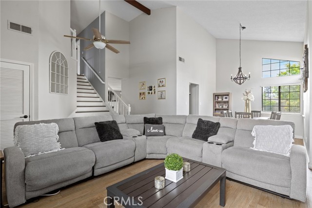 7209 Copper Creek Way, Bakersfield CA: https://media.crmls.org/medias/ee69b9bd-e9af-4b1c-8617-1a7b8735ea59.jpg