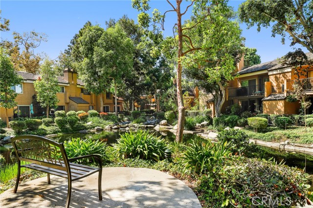 16962 Westwood Lane, Huntington Beach CA: https://media.crmls.org/medias/ee6a298c-f78d-4f37-9352-cddd5d100537.jpg