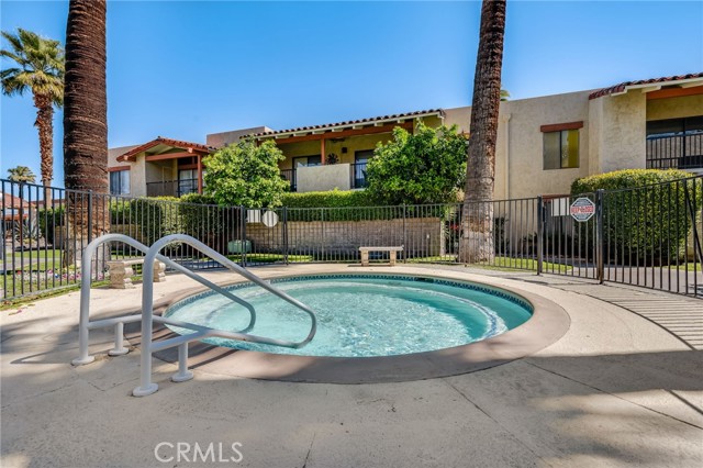 Detail Gallery Image 37 of 42 For 1411 N Sunrise Way #18,  Palm Springs,  CA 92262 - 2 Beds | 2 Baths