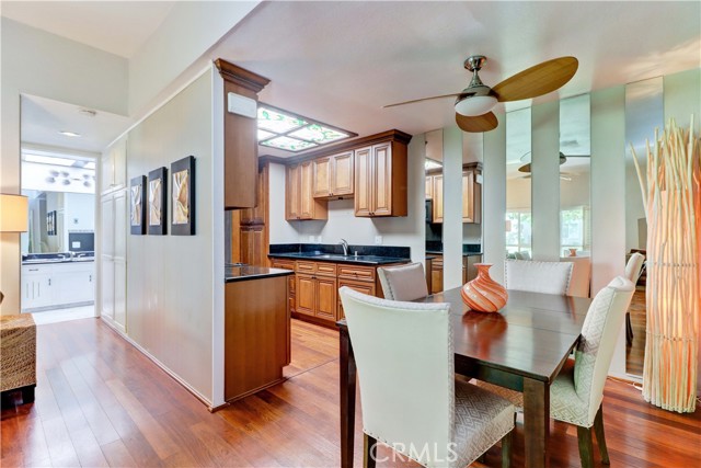 2049 Via Mariposa East, Laguna Woods CA: https://media.crmls.org/medias/ee6b356b-2ca6-48fb-956e-ca66f2d545ad.jpg
