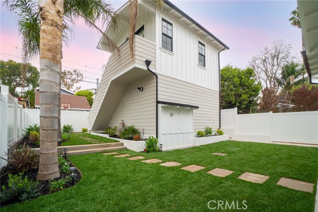 617 36th Street, Manhattan Beach, California 90266, 6 Bedrooms Bedrooms, ,6 BathroomsBathrooms,Residential,Sold,36th,SB22005152