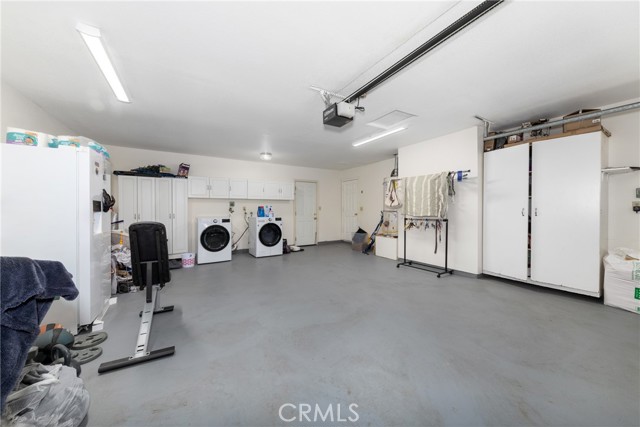14734 Melbourne Avenue, Hesperia CA: https://media.crmls.org/medias/ee6bc025-03ef-46b7-9583-689ed1e51f9a.jpg
