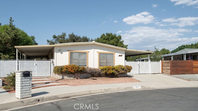 Detail Gallery Image 1 of 38 For 1690 Carlotta Dr, Hemet,  CA 92543 - 3 Beds | 2 Baths