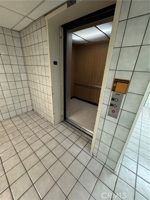 Detail Gallery Image 2 of 14 For 2616 Canada #305,  Glendale,  CA 91208 - 2 Beds | 2 Baths