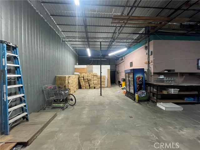 8273 S San Pedro, Los Angeles, California 90003, ,Commercial Sale,For Sale,8273 S San Pedro,CRSB23216146