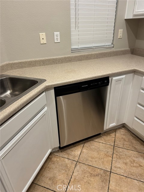 Image 3 of 14 For 26348 Arboretum Way 503