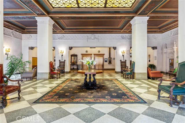 315 W 3rd Street, Long Beach CA: https://media.crmls.org/medias/ee6d4653-4966-4e9a-8602-817a66313c27.jpg