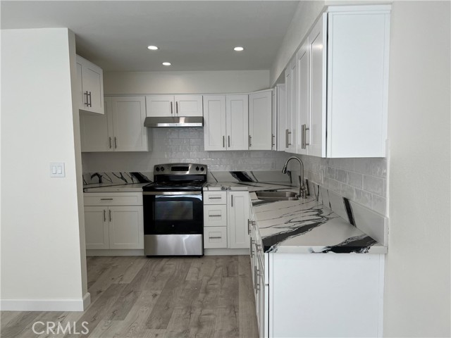 Detail Gallery Image 2 of 30 For 12314 Breezewood Dr #C,  Whittier,  CA 90604 - 2 Beds | 1/1 Baths