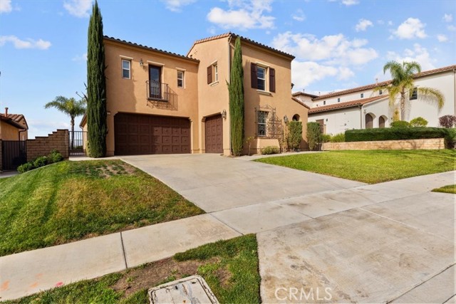 Detail Gallery Image 5 of 54 For 4332 Cantada, Corona,  CA 92883 - 4 Beds | 4/1 Baths