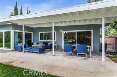 6236 Capistrano Avenue, Woodland Hills CA: https://media.crmls.org/medias/ee6df03f-1487-481a-8965-21c27c076557.jpg