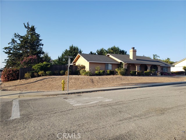 Detail Gallery Image 2 of 55 For 621 Hope Terrace Ct, Santa Maria,  CA 93455 - 3 Beds | 2/1 Baths