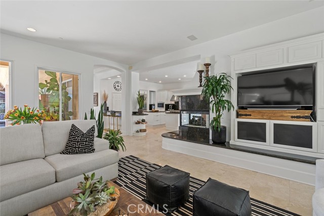 Detail Gallery Image 14 of 57 For 11823 Willard Ave, Tustin,  CA 92782 - 4 Beds | 3/1 Baths