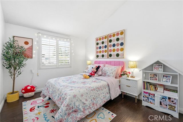 Image 15 of 41 For 3819 Foster Avenue