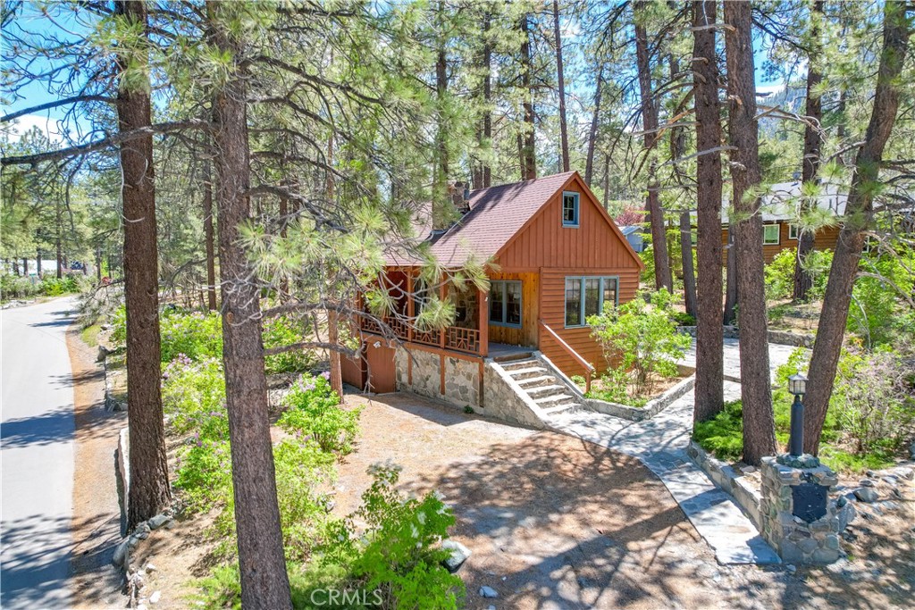 1405 Oriole Road, Wrightwood, CA 92397