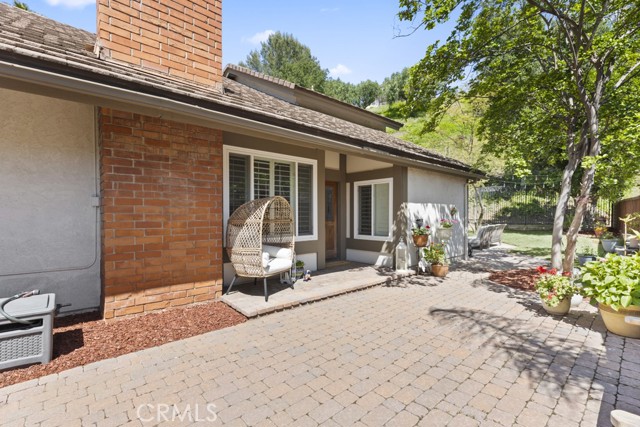 836 Via Alameda, San Dimas CA: https://media.crmls.org/medias/ee71ff11-05b1-4e90-a378-754ec6934565.jpg