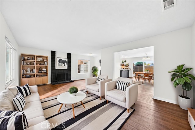 Detail Gallery Image 2 of 51 For 24867 Bower, Moreno Valley,  CA 92553 - 3 Beds | 3 Baths