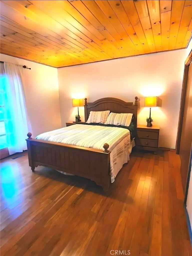 https://media.crmls.org/medias/ee7253c3-4472-4732-a27a-014811202624.jpg?preset=X-Large