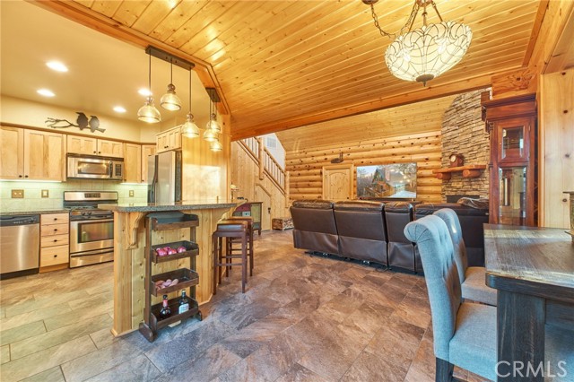 Detail Gallery Image 12 of 57 For 654 Villa Grove Dr, Big Bear City,  CA 92314 - 3 Beds | 2 Baths