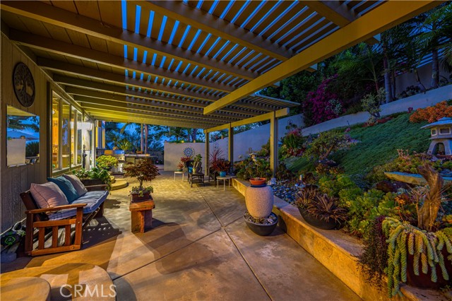 40468 Rock Mountain Drive, Fallbrook CA: https://media.crmls.org/medias/ee72cf8f-9d3e-46b3-abf6-7ae2ece65b45.jpg