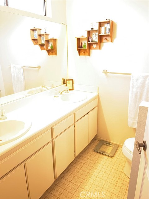 Detail Gallery Image 20 of 22 For 2249 Montrose Ave #4,  Montrose,  CA 91020 - 3 Beds | 2/1 Baths