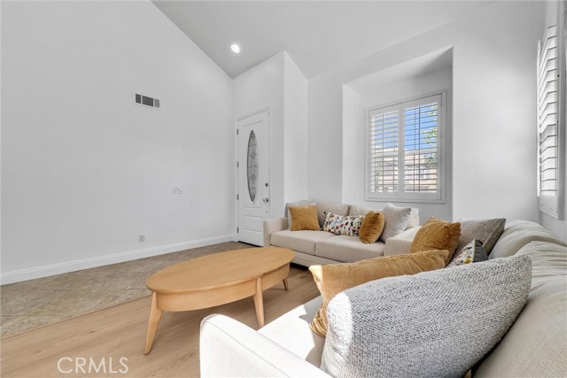 7059 E Monaco, Orange CA: https://media.crmls.org/medias/ee73b148-f5e0-4821-b2f6-7010b341c0b1.jpg