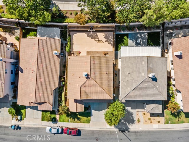 Image 28 of 33 For 30800 Branford Drive