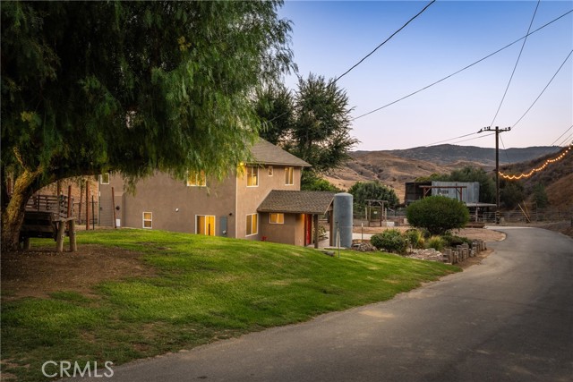 30300 Live Oak Canyon Road, Redlands CA: https://media.crmls.org/medias/ee7491db-63f0-4981-bcc1-acf7fb1a7bca.jpg