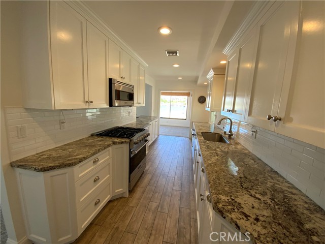 Detail Gallery Image 25 of 57 For 2137 Channel Rd, Newport Beach,  CA 92661 - 4 Beds | 2/1 Baths