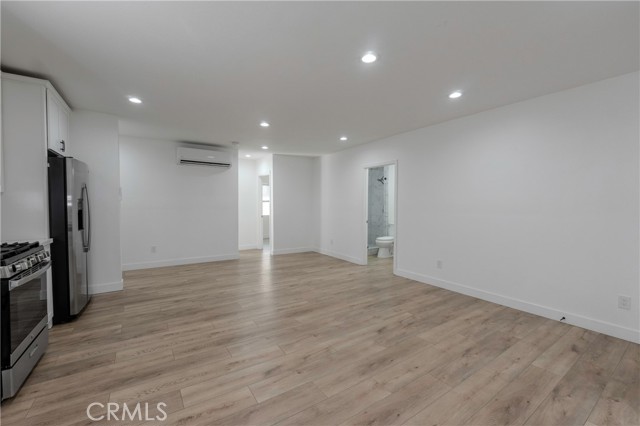 Detail Gallery Image 4 of 15 For 5773 Angela Ave #2,  Jurupa Valley,  CA 92509 - 2 Beds | 1 Baths