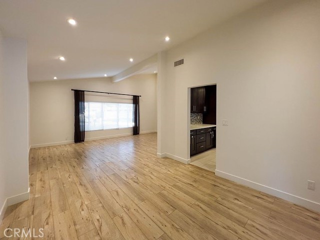 12585 Byron Avenue, Granada Hills CA: https://media.crmls.org/medias/ee756275-c47b-493a-95b8-dfe6ff00762d.jpg