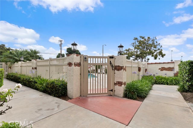 Detail Gallery Image 22 of 46 For 1102 San Juan St #B,  Tustin,  CA 92780 - 2 Beds | 2/1 Baths
