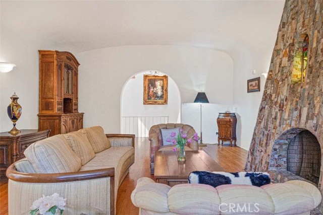 Detail Gallery Image 9 of 45 For 6723 Hillside Ln, Whittier,  CA 90602 - 3 Beds | 2/1 Baths