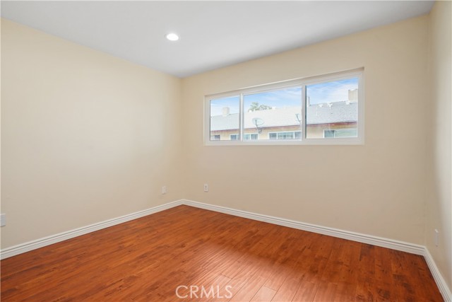 Detail Gallery Image 35 of 47 For 8111 Canby Ave #1,  Reseda,  CA 91335 - 4 Beds | 2/1 Baths