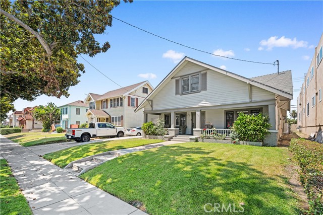 909 N. STONEMAN AVE, Alhambra CA: https://media.crmls.org/medias/ee782d58-ed17-4a73-8fa7-d7917f737777.jpg