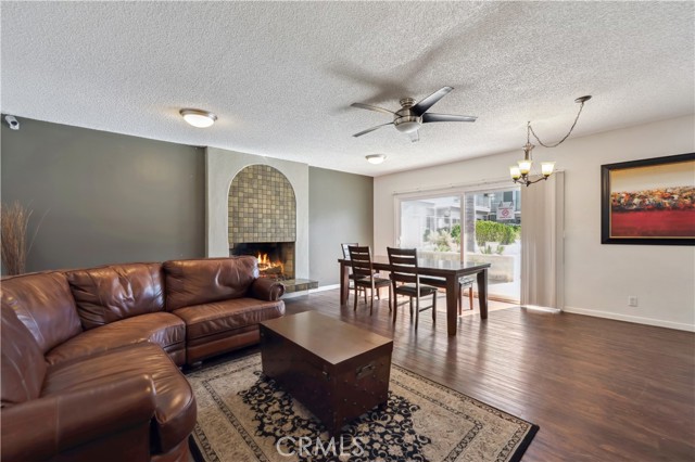 Detail Gallery Image 4 of 28 For 3649 Emerald St #210,  Torrance,  CA 90503 - 1 Beds | 1 Baths