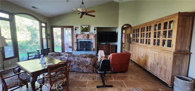 Detail Gallery Image 9 of 29 For 1961 Vineyard View, San Luis Obispo,  CA 93401 - 3 Beds | 3 Baths