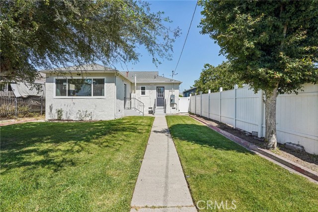 4870 W 133rd Street, Hawthorne CA: https://media.crmls.org/medias/ee79f7bd-f55e-4f5f-965e-9968c550a798.jpg