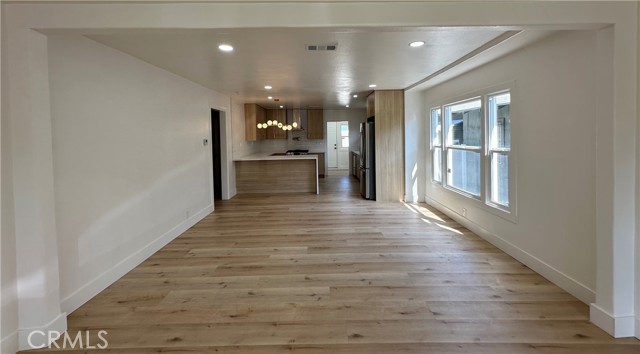 Detail Gallery Image 6 of 18 For 2249 W 30th St, Los Angeles,  CA 90018 - 4 Beds | 2 Baths